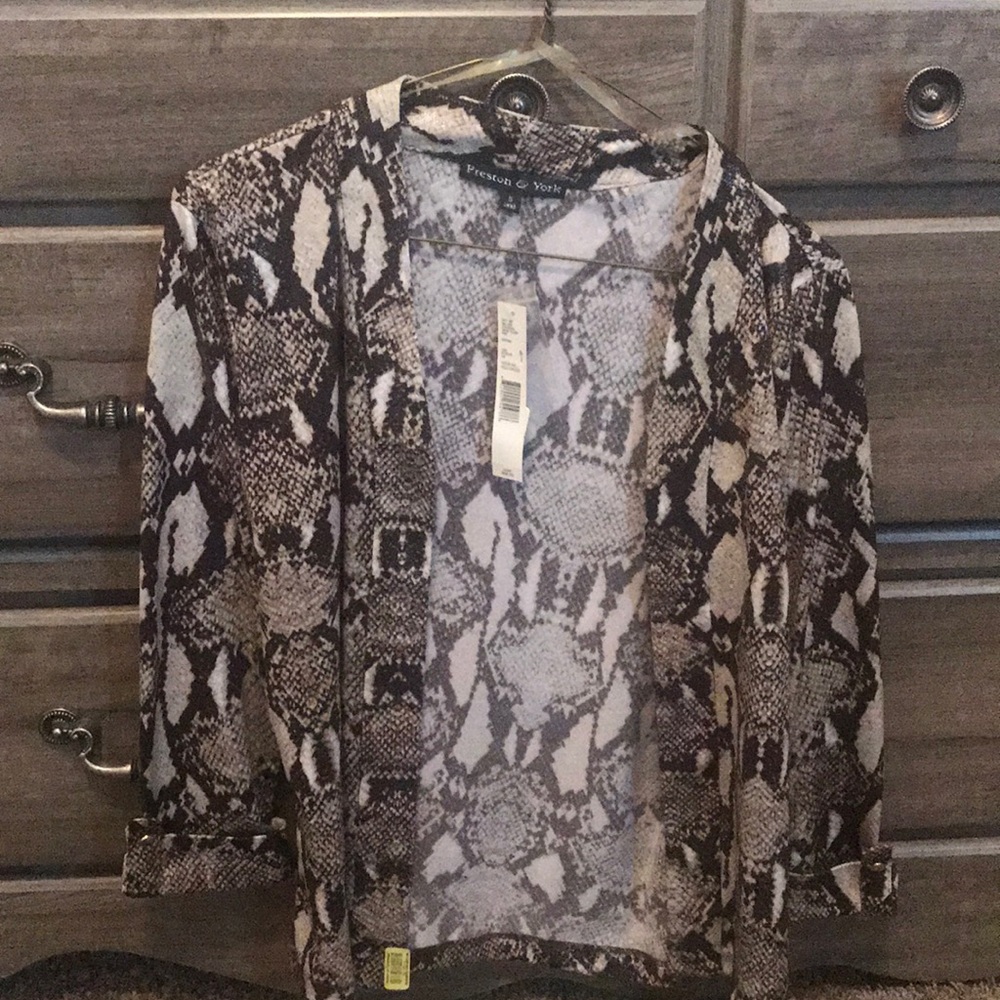 Ladies short light coat